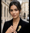Brooch trendy